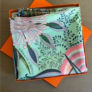 Hermès Floral Silk Scarf with box - 90cm Carré